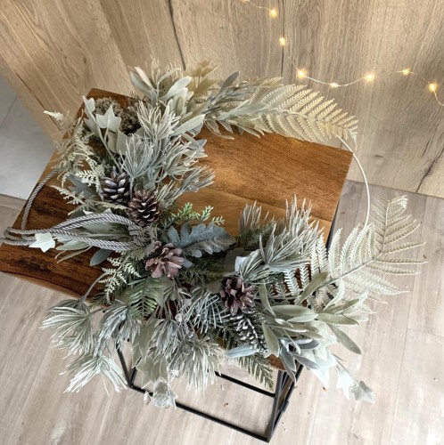 wianek-z-bielonymi-dodatkami-na-boze-narodzienie.JPG