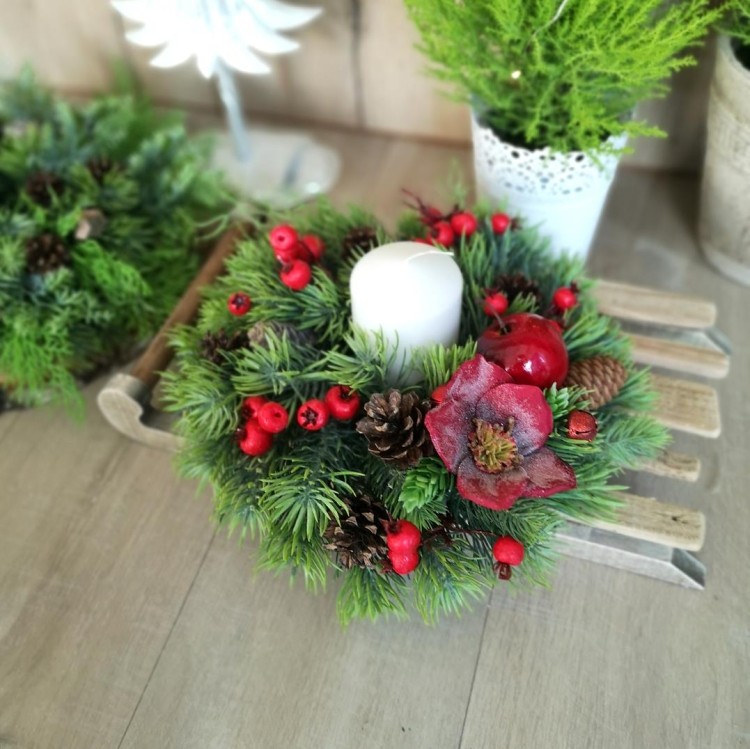 Wianek na stół bożonarodzeniowy