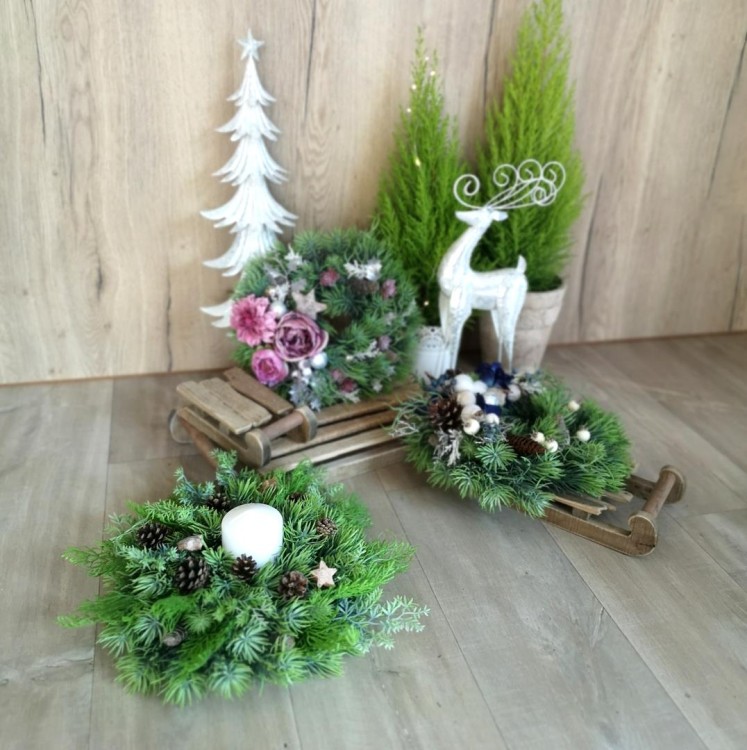 Zestaw wianków świątecznych