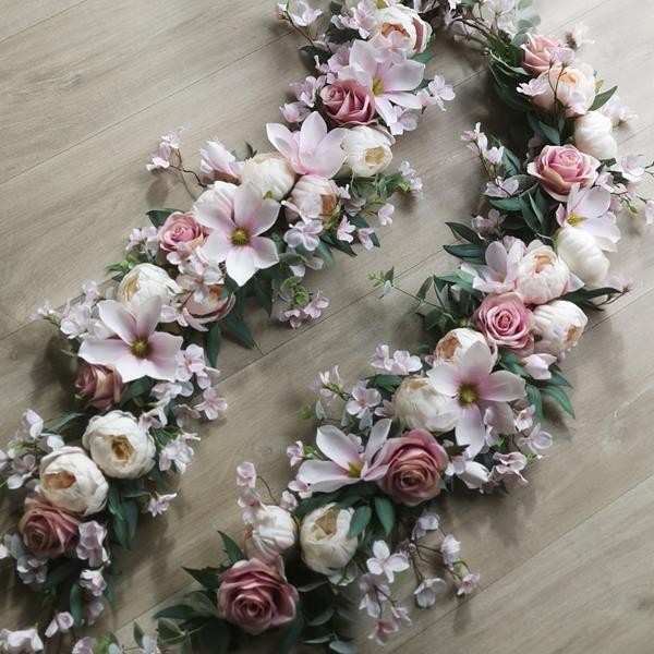 Girlandy kwiatowe z magnoliami