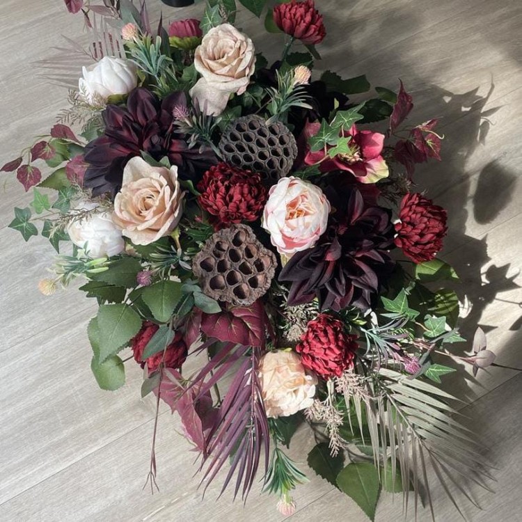 Fiori marroni zestaw nagrobny wiązanka i bukiet w kolorach bordo.jpg