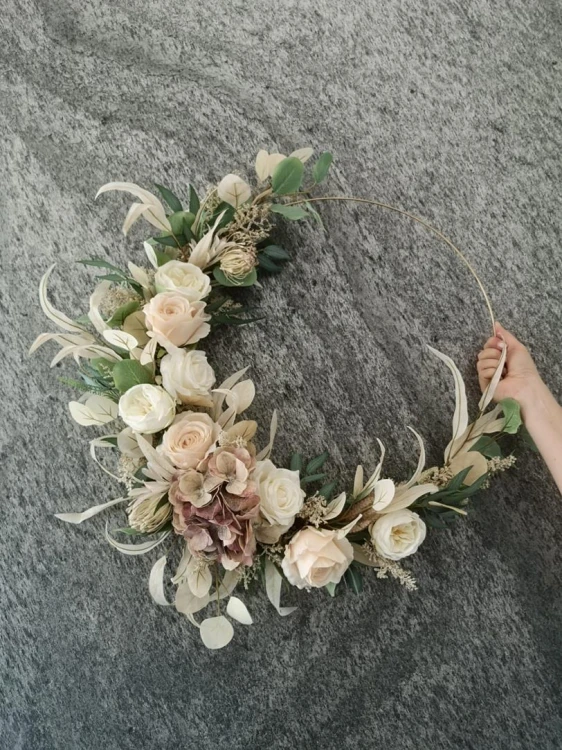Obrecz-z-dekoracja-w-stylu-boho-z-hortensja.jpg